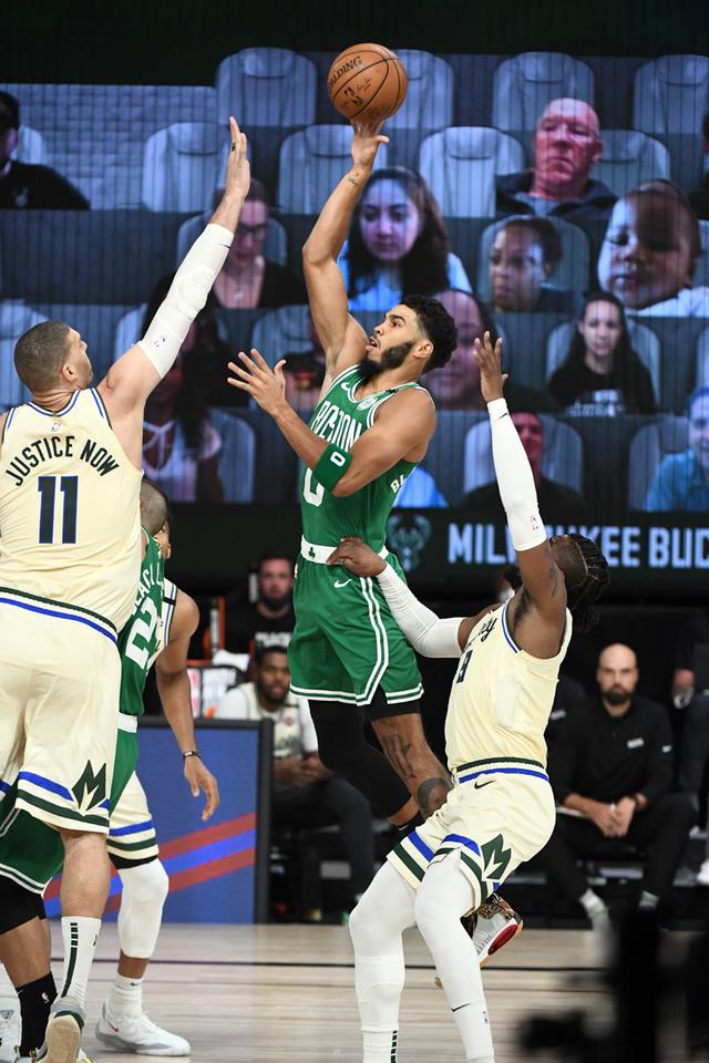 佐伊夺冠 佐伊夺冠