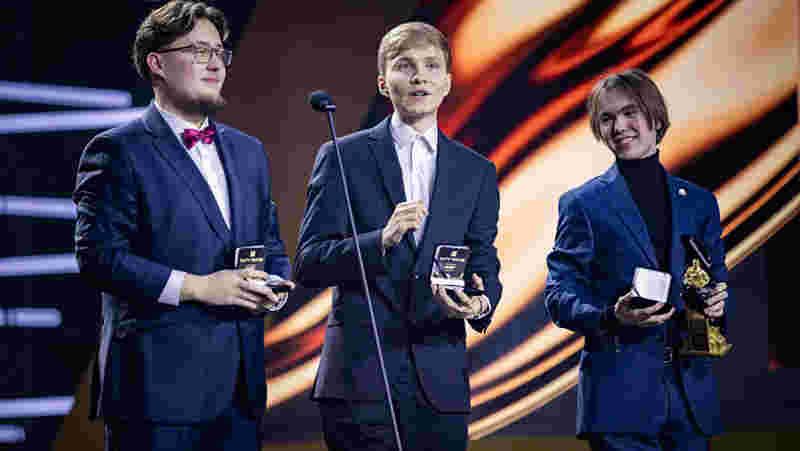 在德州扑克 在德州扑克