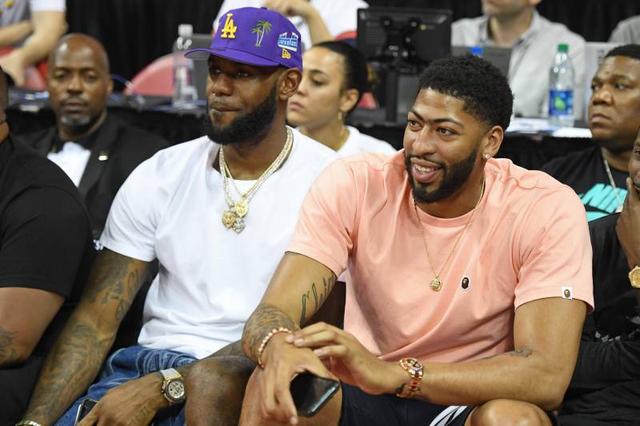 承担持球 承担持球